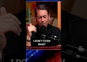 Canadian Farmers’ Nightmare: Ostriches Targeted by CFIA? #shorts