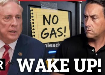 “Americans need to wake up right now, we are close to economic catastrophe” Col. Macgregor
